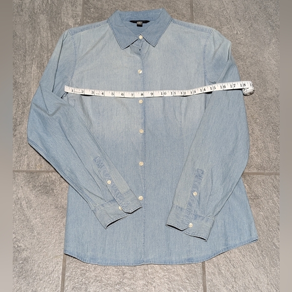 Signature Tops - LLBean Light Blue Button-Up Shirt